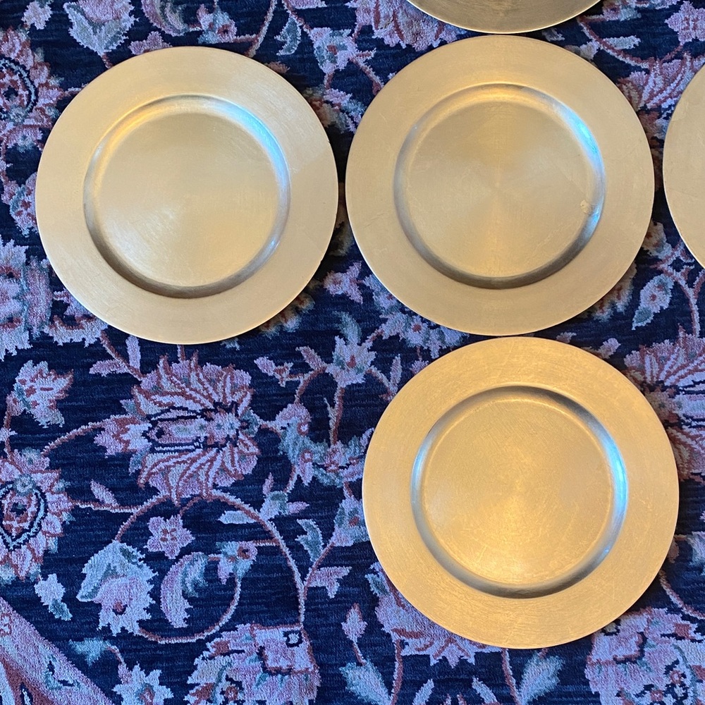 Set of 5 Gold Decorative Charger Plates for Table Settings - Picture 3 of 10